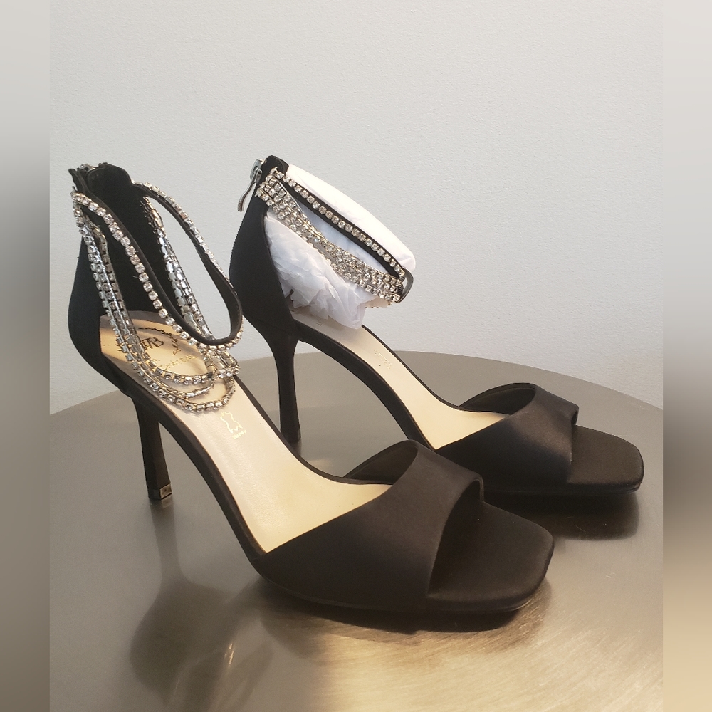 Le Chateau Size 9 Elegant High Heels